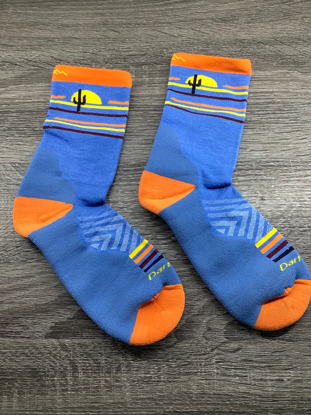 Darn Tough Mens Medium Blue Frontrunner Micro Crew Sock Active Athleisure B20-2